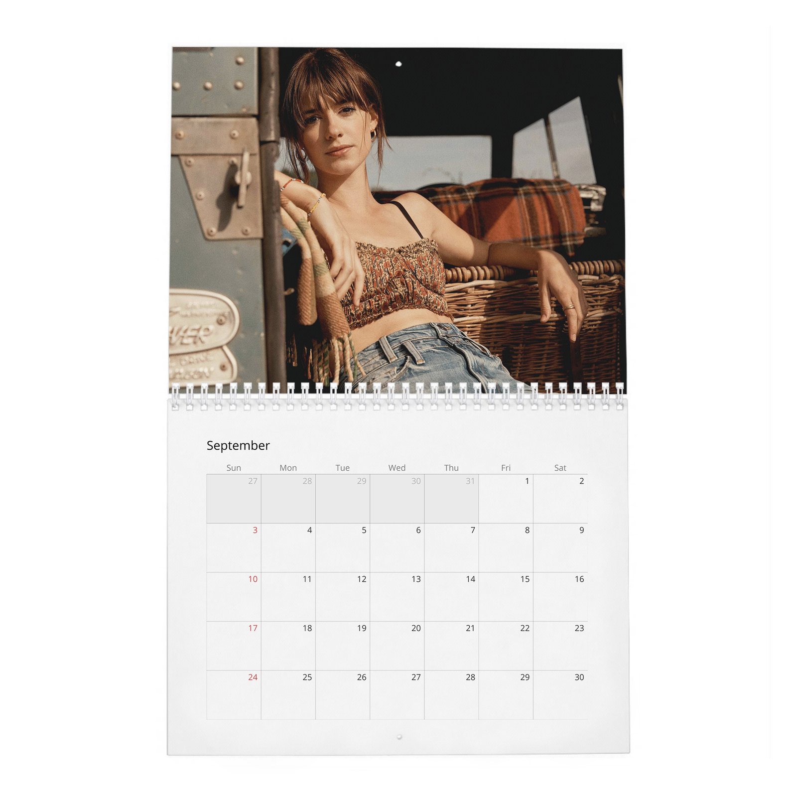 Daisy Edgar-Jones - Modern Love 2027 Wall Calendar