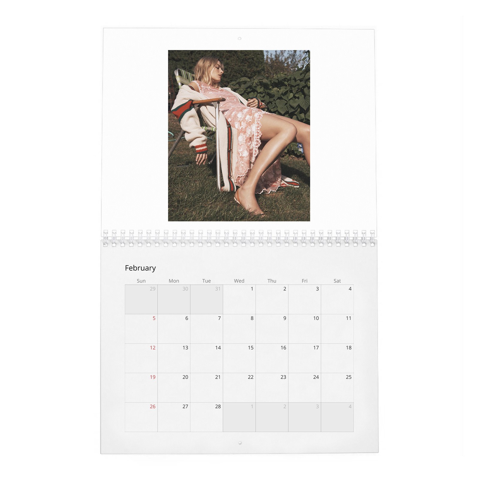 02 Margot Robbie - Australian Supernova 2027 Wall Calendar