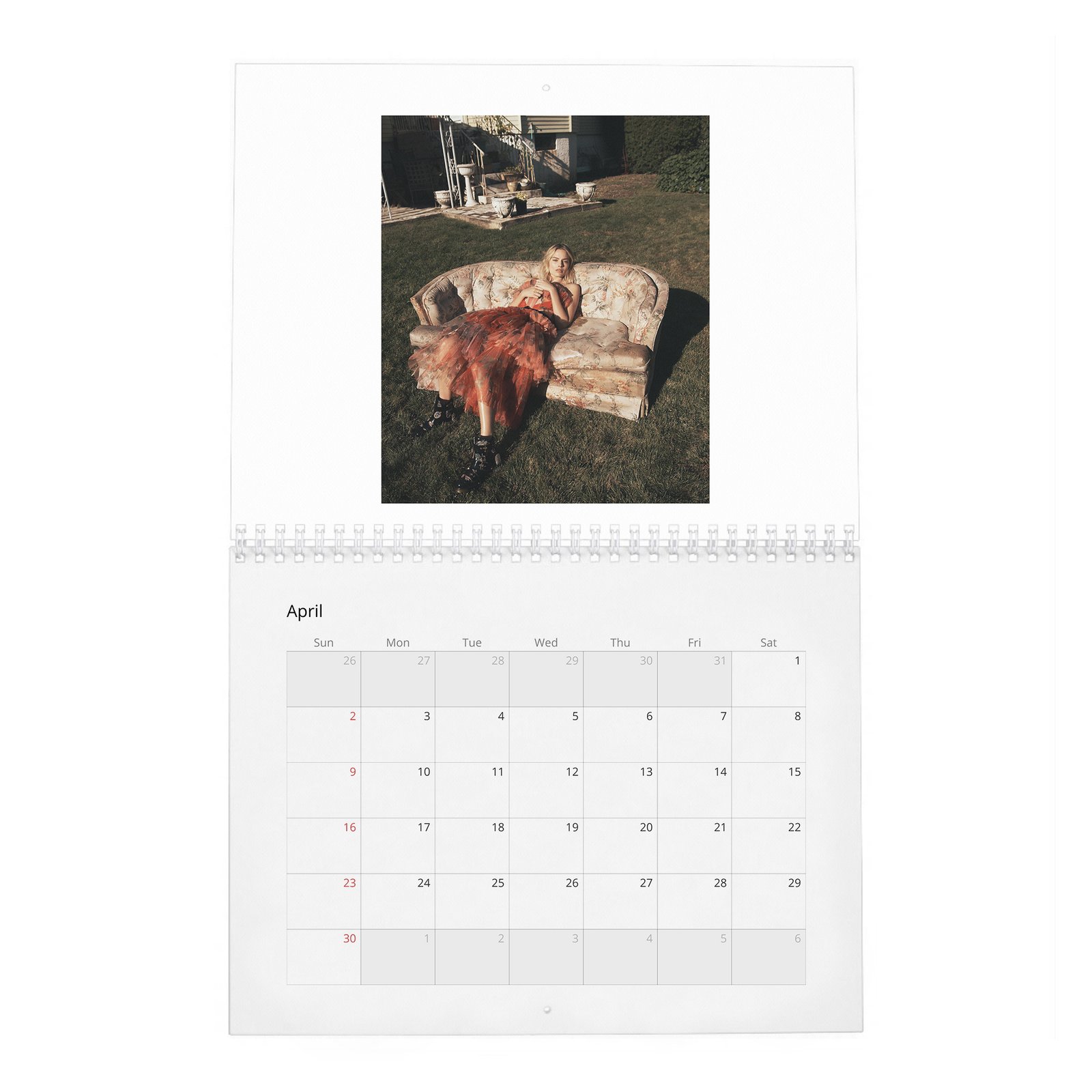 04 Margot Robbie - Australian Supernova 2027 Wall Calendar