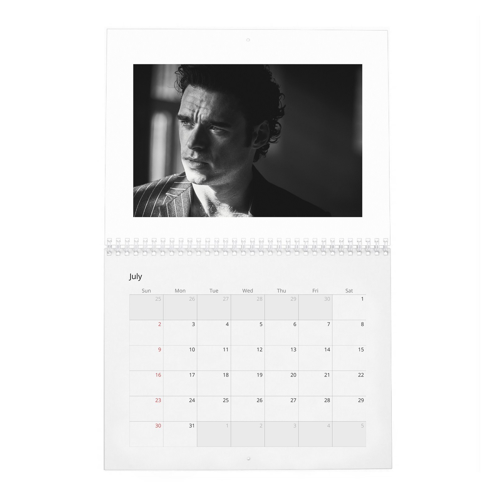 07 Richard Madden - Off-Duty With 2027 Wall Calendar