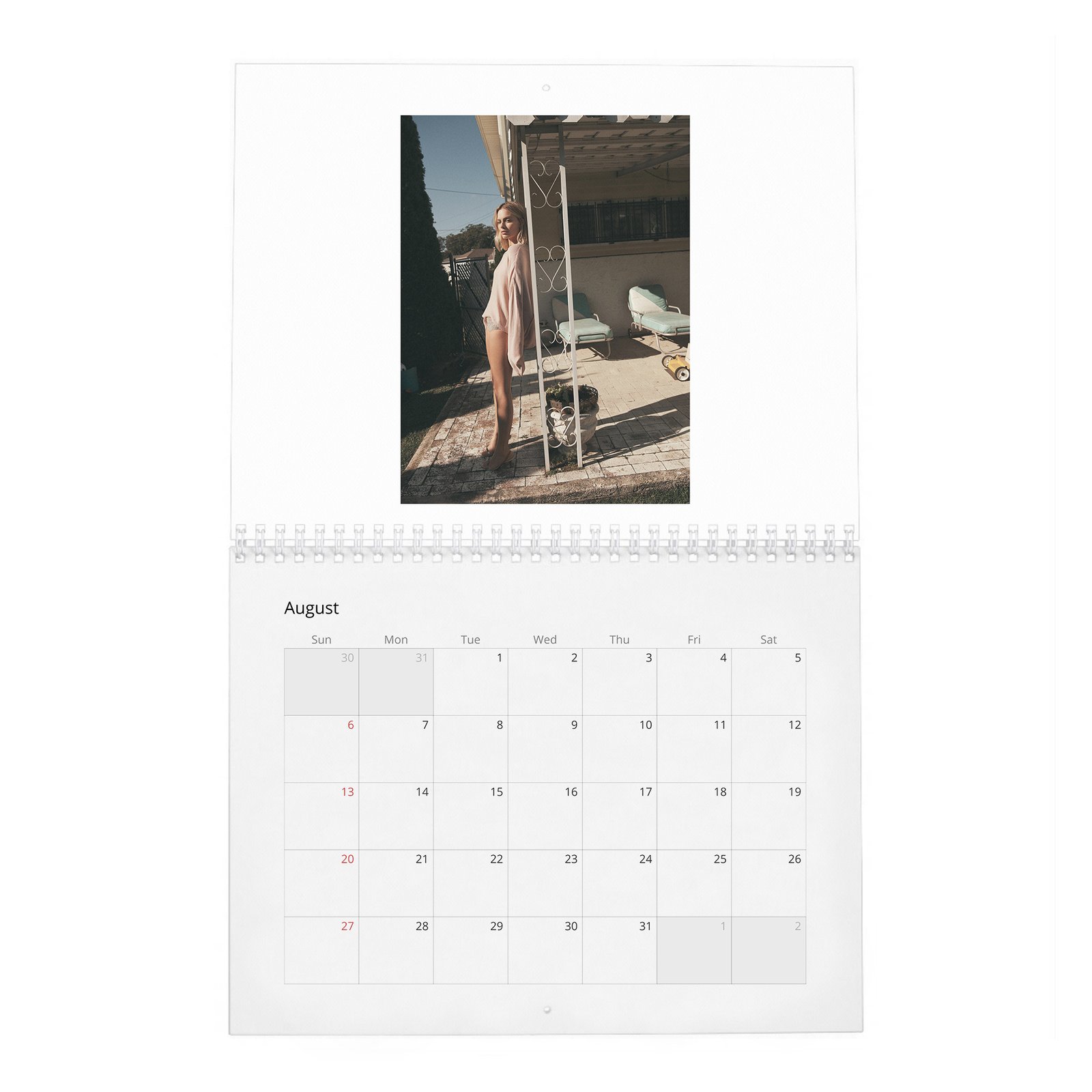 08 Margot Robbie - Australian Supernova 2027 Wall Calendar