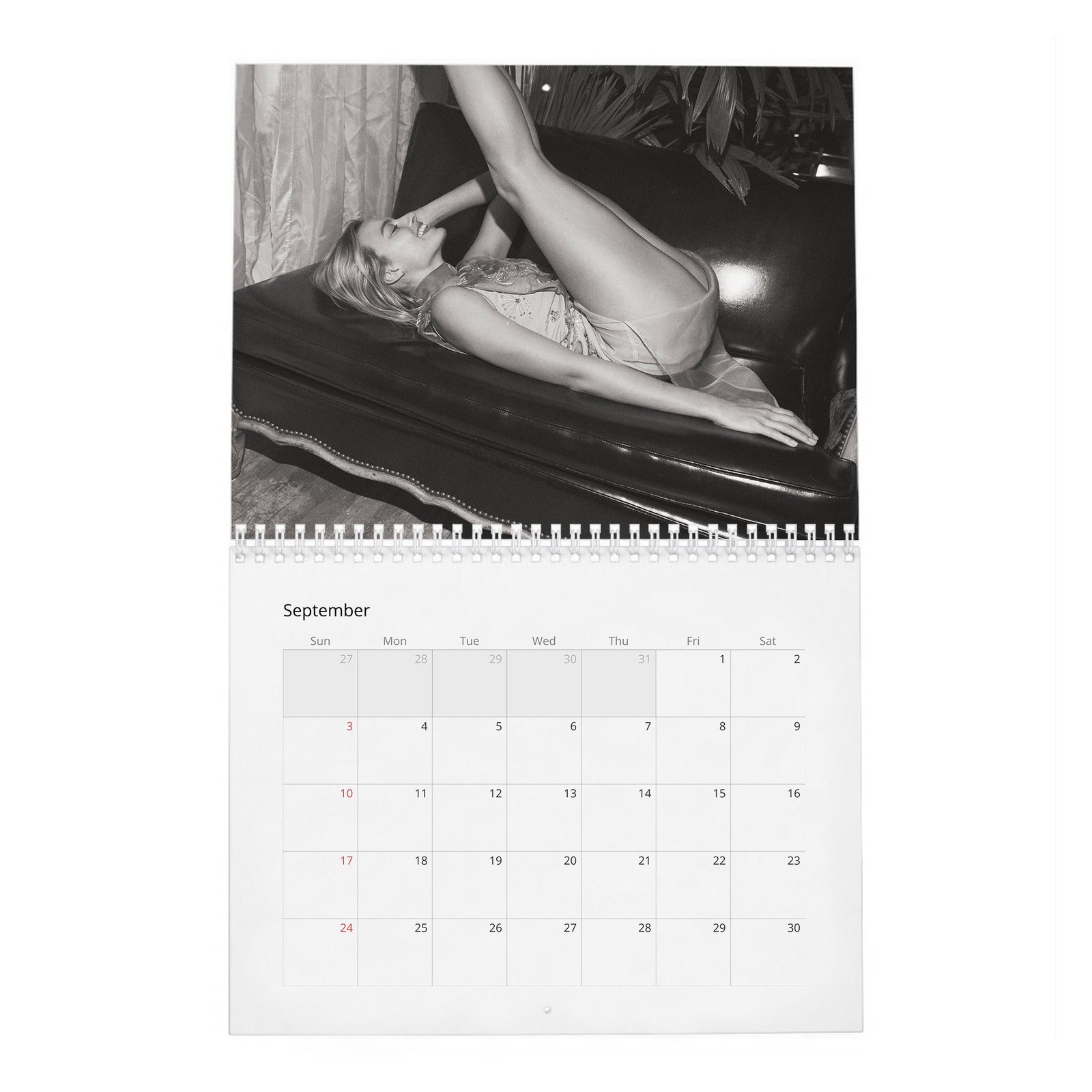 09 Margot Robbie - Australian Supernova 2027 Wall Calendar